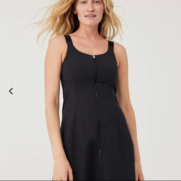 NWOT Outdoor voices women's black dress Large/ XL fully zipped - Picture 1 of 9